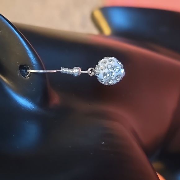 Jewelry - NWOT Rhinestone Earrings